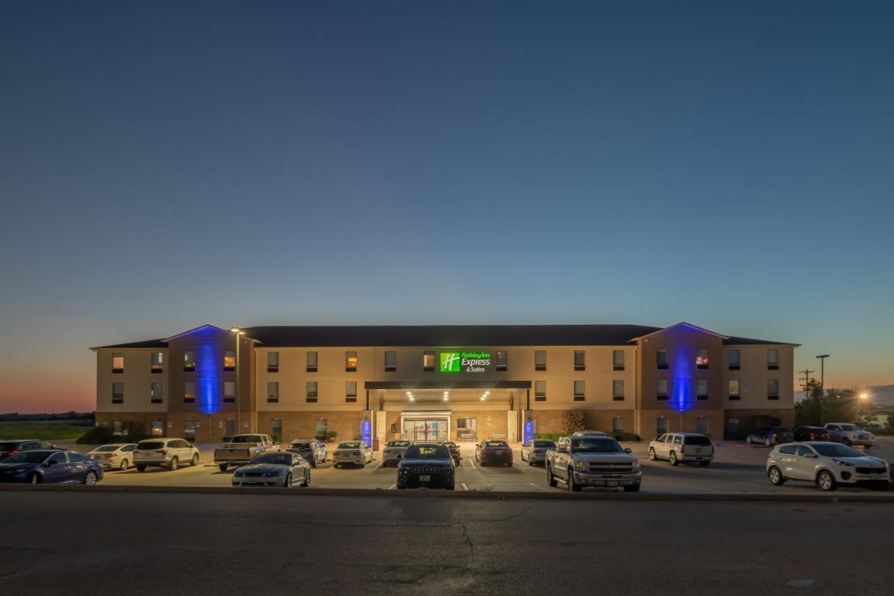 Holiday Inn Express & Suites N Waco Area - West By Ihg Buitenkant foto