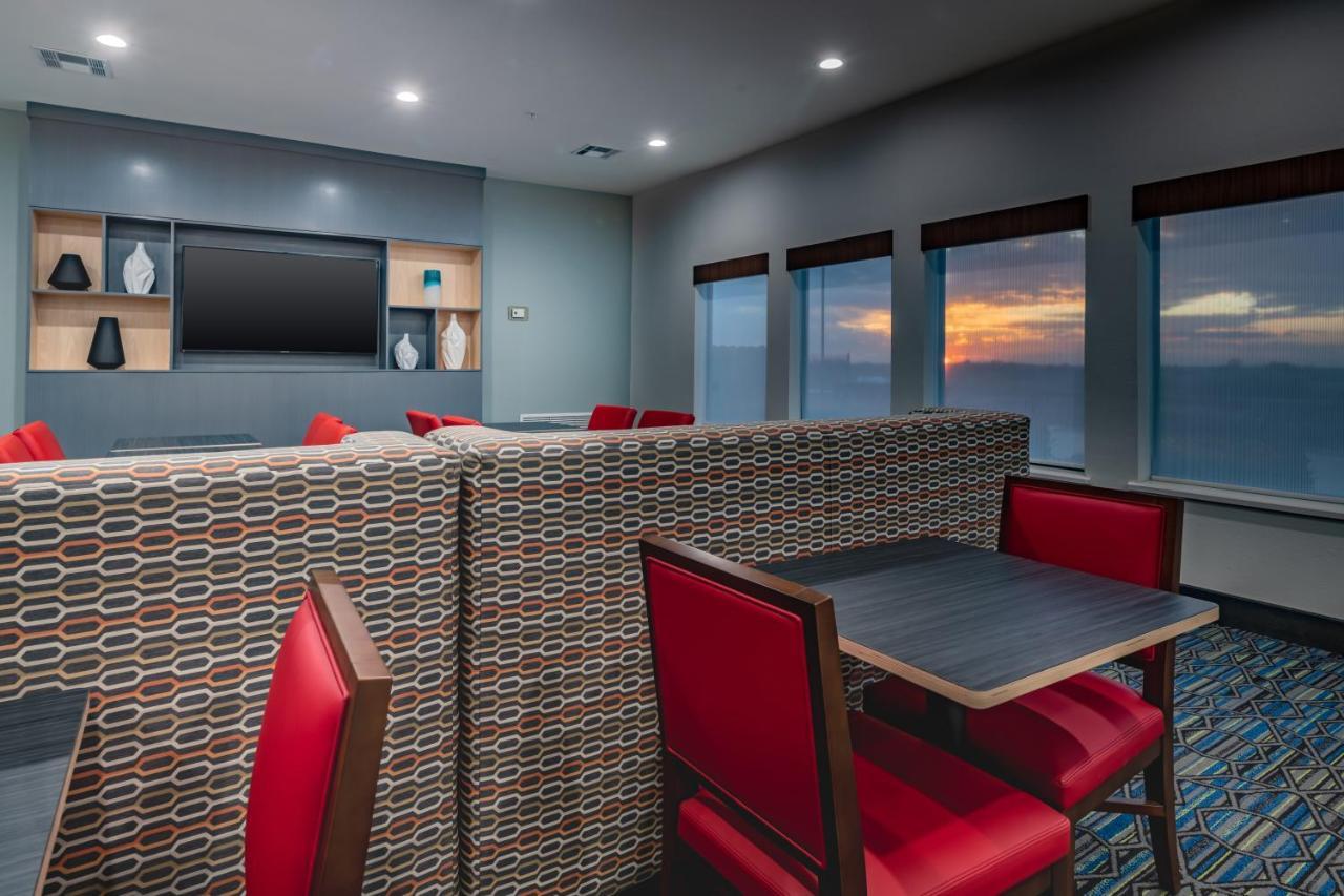 Holiday Inn Express & Suites N Waco Area - West By Ihg Buitenkant foto