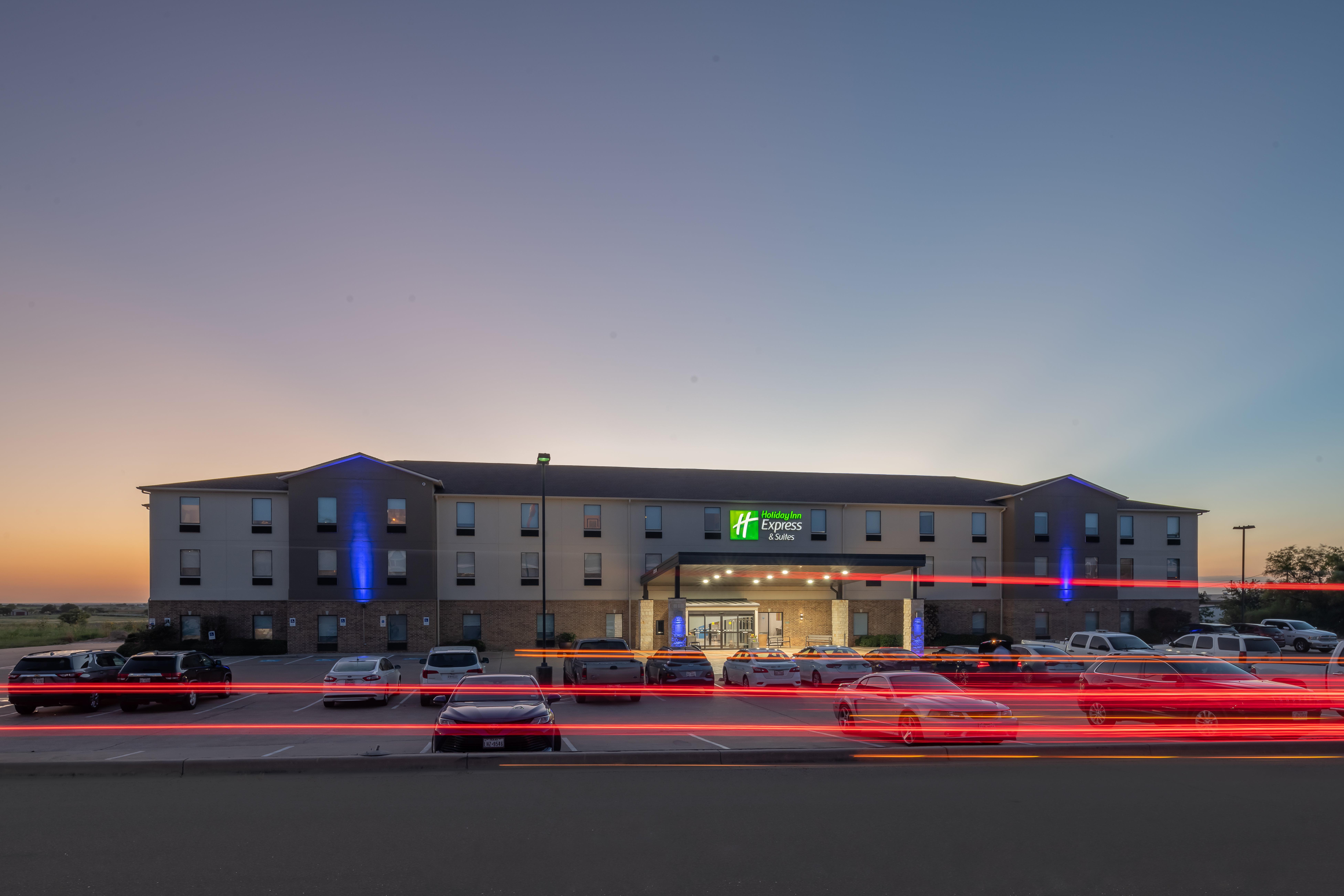 Holiday Inn Express & Suites N Waco Area - West By Ihg Buitenkant foto