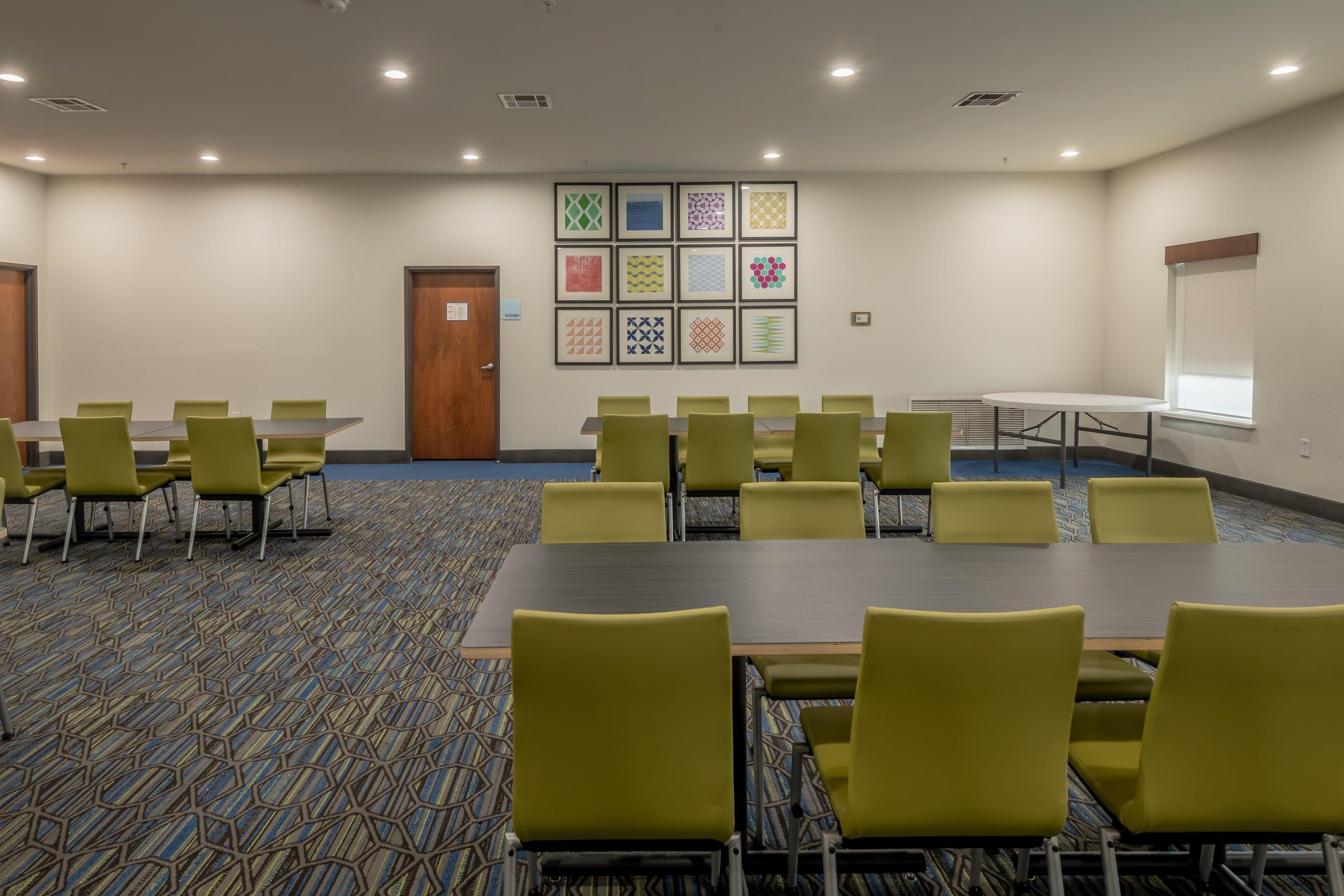 Holiday Inn Express & Suites N Waco Area - West By Ihg Buitenkant foto