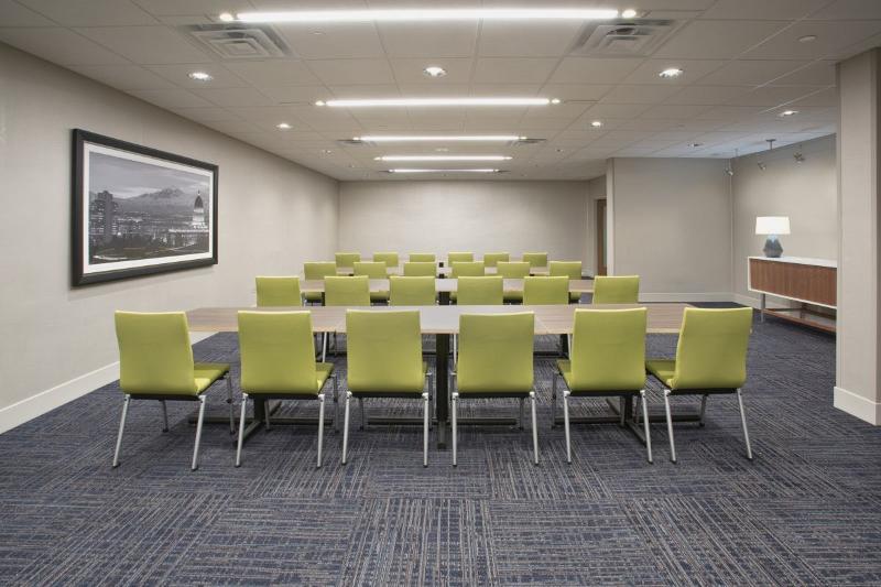 Holiday Inn Express & Suites N Waco Area - West By Ihg Buitenkant foto